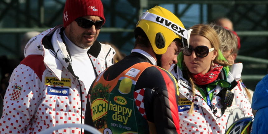Kranjska Gora, 050311. U Kranjskoj Gori na stazi Podkoren vozi se Audi FIS svjetski kup u veleslalomu. Ivica Kostelic je startao 9 i zaostao 1,98 sec za prvim austrijancem Schoerghoferom. Na slici Ivica na cilju i sestra Janica. Foto: Goran Sebelic / CROP Kranjska Gora, 050311. U Kranjskoj Gori na stazi Podkoren vozi se Audi FIS svjetski kup u veleslalomu. Ivica Kostelic je startao 9 i zaostao 1,98 sec za prvim austrijancem Schoerghoferom. Na slici Ivica na cilju i sestra Janica. Foto: Goran Sebelic / CROP