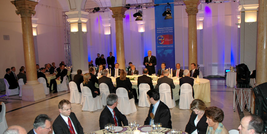 Vlada RH na večeri (Foto: vlada.hr) Vlada RH na večeri (Foto: vlada.hr)