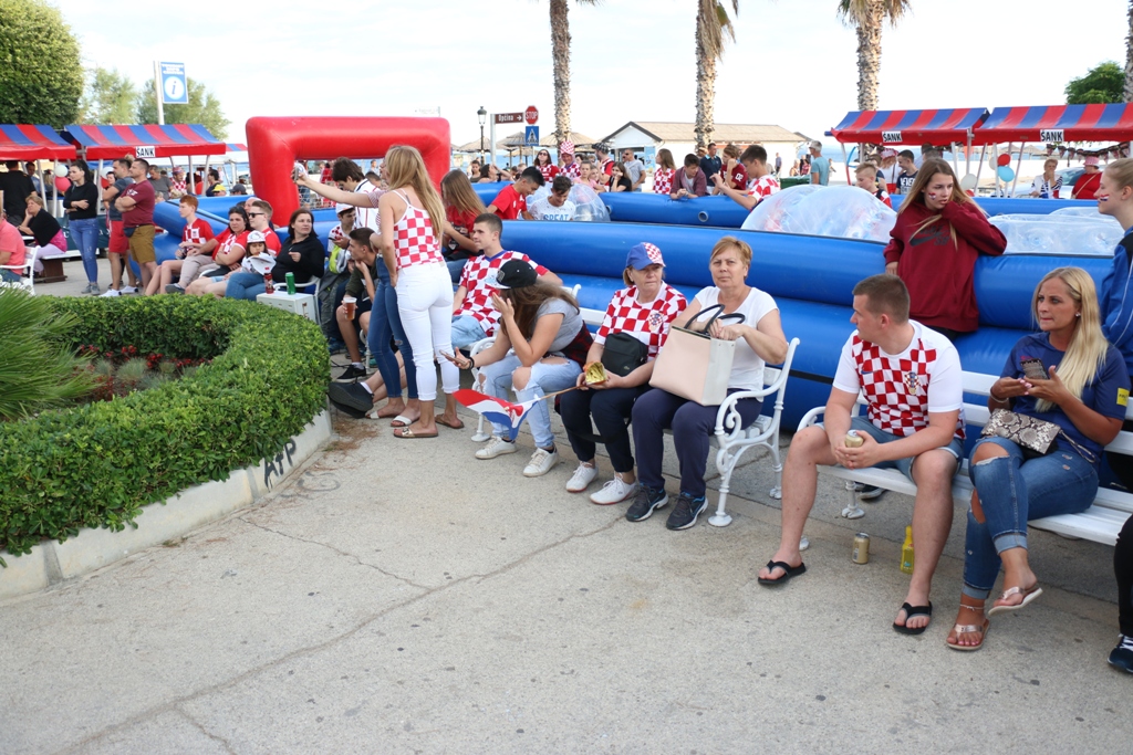 Virski navijači podržali Vatrene Virski navijači podržali Vatrene