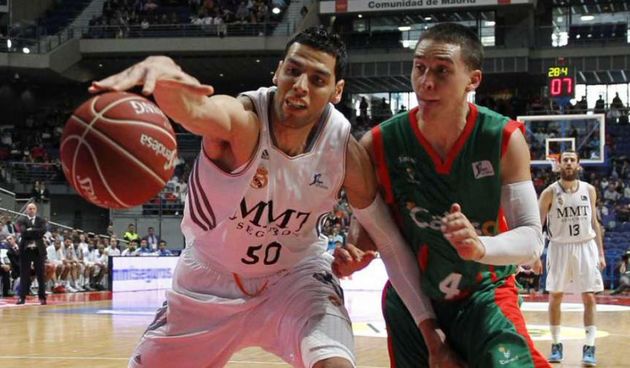 Salah Mejri, foto: AS Baloncesto ‏@AS_baloncesto