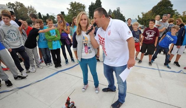 Na zadarskom Forumu odrzano je natjecanje u robotickoj alki gdje su se natjecala djeca osnovnih skola, Photo: Filip Brala/PIXSELL