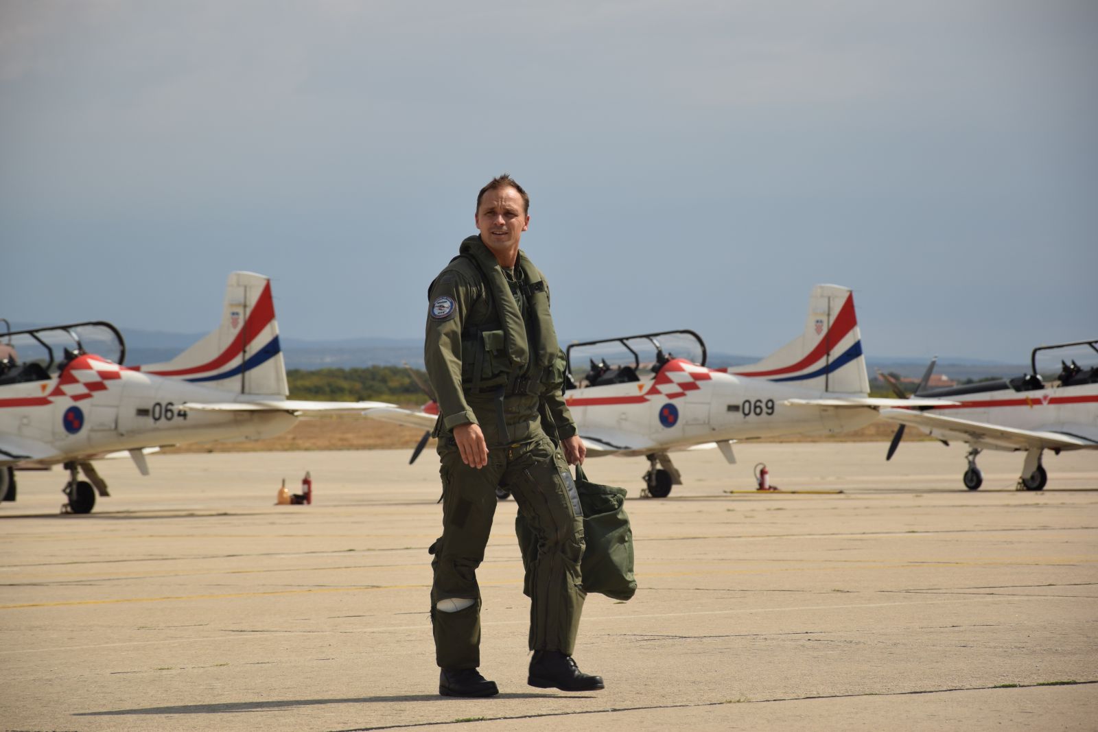 Pukovnik Harapin ostvario 2 tisuće sati naleta na Pilatusu Pukovnik Harapin ostvario 2 tisuće sati naleta na Pilatusu