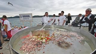 5. Eno-eko-gastro-etno stol (foto: Marin Gospić)