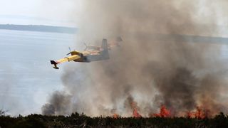 Lokaliziran požar kod Košljuna na otoku Pagu Lokaliziran požar kod Košljuna na otoku Pagu