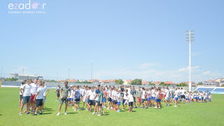 Zadarska vatrena četvorka na Stanovima se družila s mladim zadarskim nogometašima Zadarska vatrena četvorka na Stanovima se družila s mladim zadarskim nogometašima