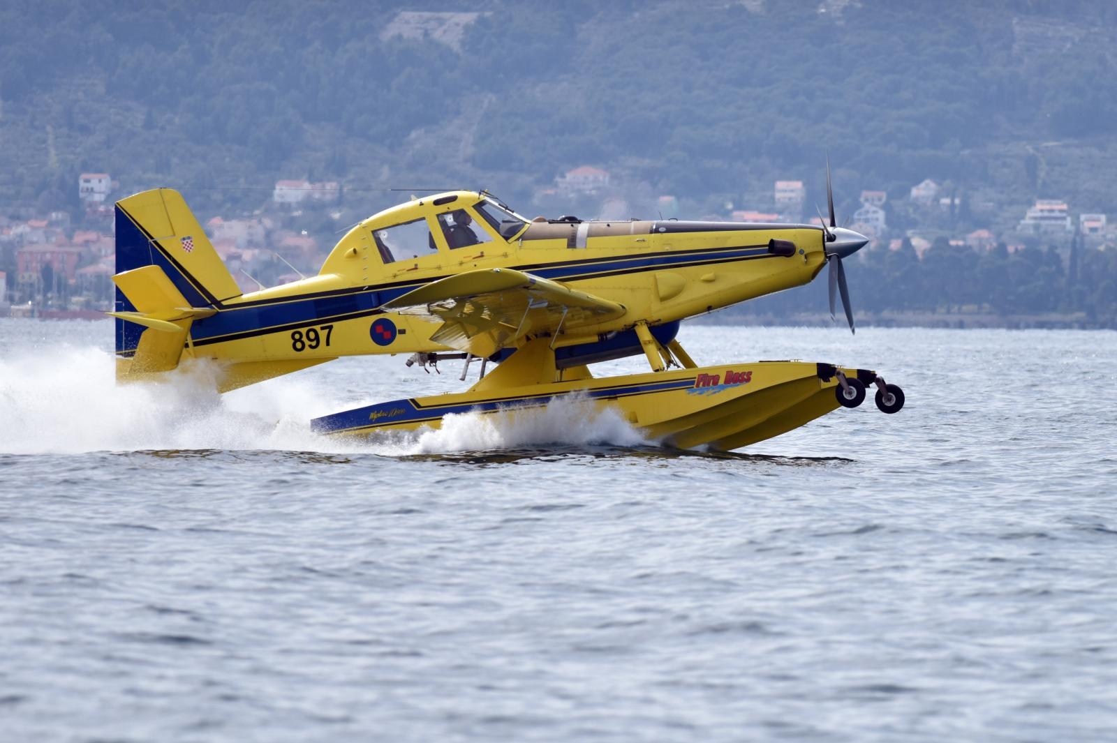 Iznad zadarske rive održan Letački program “Pukovnik Mirko Vukušić” Iznad zadarske rive održan Letački program “Pukovnik Mirko Vukušić”