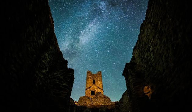 Civljane: Pogled na zvjezdano nebo i meteorski roj Perzeida kod crkve Svetog Spasa