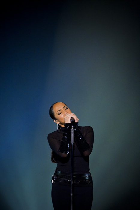 Zagreb, 221111.
Britanska skupina Sade predvodjena karizmatcnom pjevacicom Sade Adu odrzala je veceras koncert u Areni Zagreb u sklopu svoje turneje Sade Live.
Foto: Neja Markicevic / CROPIX