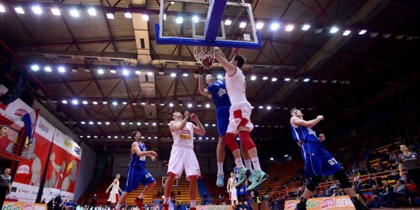 07.04.2015., Dom sportova, Zagreb – A1 liga – Liga za prvaka, 3. kolo, KK Cedevita – KK Zadar. Photo: Marko Prpic/PIXSELL 07.04.2015., Dom sportova, Zagreb – A1 liga – Liga za prvaka, 3. kolo, KK Cedevita – KK Zadar. Photo: Marko Prpic/PIXSELL