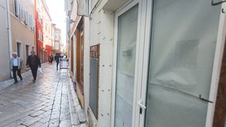 Zatvorene butige i poluprazan zadarski Poluotok Zatvorene butige i poluprazan zadarski Poluotok