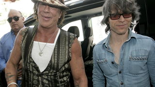 Dubrovnik, 210809.
Americki glumac Mickey Rourke je stigao u Dubrovnik, gdje ce promovirati svoj film Hrvac na Dubrovnik Film Meetingu. Dok je u Dubrovniku Rourke ce boraviti u Villi Agavi koja kosta sedam tisuca eura za vecer.
Foto: Branimir Kvartuc / CR