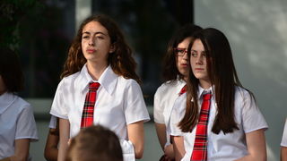 Kazališna udruga “Igrajmo se” predstavila je dramsku igru “Coffee to go” u atriju Gradske knjižnice Zadar