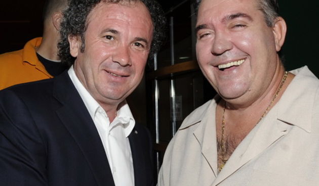 Split, 040709.
Finalna vecer 49. festivala zabavne glazbe na Prokurativama u Splitu.
Na slici: splitski gradonacelnik Zeljko Kerum i Vinko Coce.
Foto: Jadran Babic / CROPIX