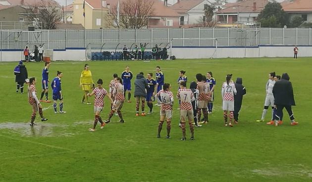 Ženska nogometna reprezentacija na Stanovima