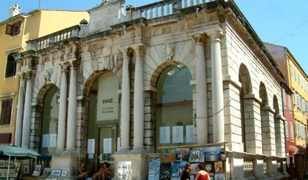 Gradska loža u Zadru