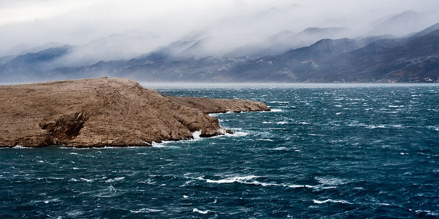 Bura, pogled s Paškog mosta Bura, pogled s Paškog mosta