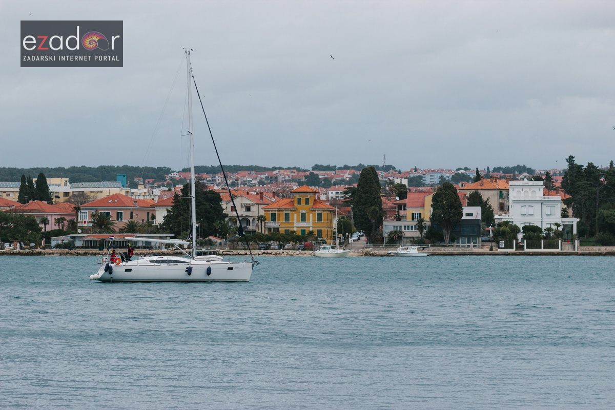 Đir po gradu, četvrtak 27. prosinca 2017. Jugo, Marex, HAZU Đir po gradu, četvrtak 27. prosinca 2017. Jugo, Marex, HAZU