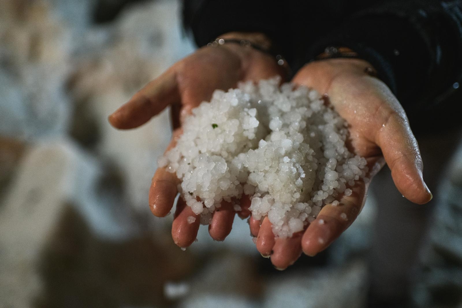 U Pakoštanima padala tuča više od 30 minuta i zabijelila cijelo mjesto U Pakoštanima padala tuča više od 30 minuta i zabijelila cijelo mjesto