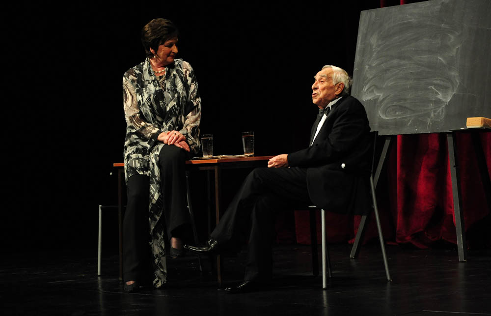 Zadar, 28.02.2013. snimio: Nenad Marčev,
PLANET ART,
Raymond Queneu,
STILSKE VJEŽBE,
Redatelj Tomislav Radić,
Igraju: Lela Margitić i Pero Kvrgić,
Dvorana HNK Zadar Zadar, 28.02.2013. snimio: Nenad Marčev,
PLANET ART,
Raymond Queneu,
STILSKE VJEŽBE,
Redatelj Tomislav Radić,
Igraju: Lela Margitić i Pero Kvrgić,
Dvorana HNK Zadar