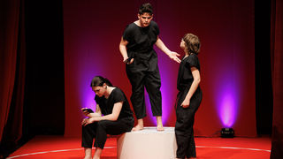 Igrajmo se: Zabranjeno mlađima od 15 strana A