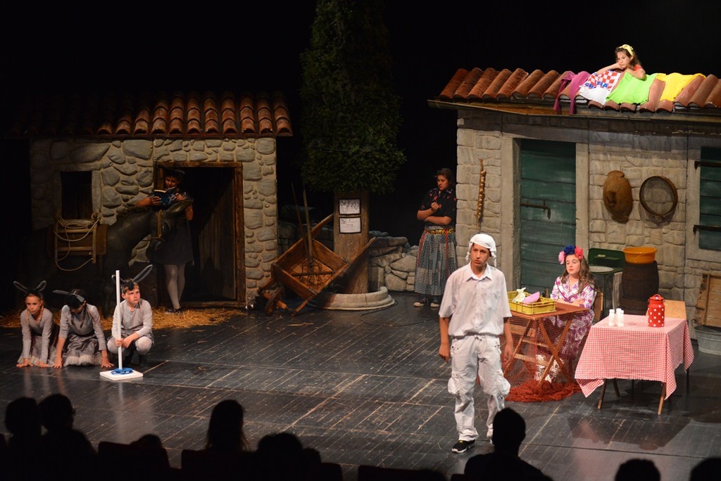 Donatolina u Kazalištu lutaka: “Mareta tamo i nazad”