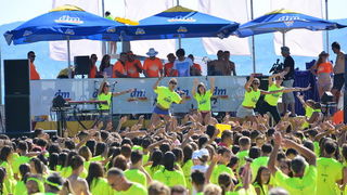 10. dm Millennium Jump na zadarskoj rivi – 3 tisuće skakača poslalo prekrasnu priču u svijet 10. dm Millennium Jump na zadarskoj rivi – 3 tisuće skakača poslalo prekrasnu priču u svijet