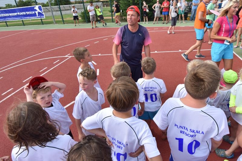Nogometna zvijezda Lothar Matthaus na Punta Skali učio djecu nogometu