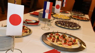 Tuna, Sushi & Wine Festival: Japanski masterchef Nakatsuji održao edukaciju pripreme tradicionalnih japanskih jela Tuna, Sushi & Wine Festival: Japanski masterchef Nakatsuji održao edukaciju pripreme tradicionalnih japanskih jela