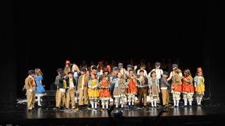 Kazališna udruga “Igrajmo se”: Predstava “Godišnja doba”