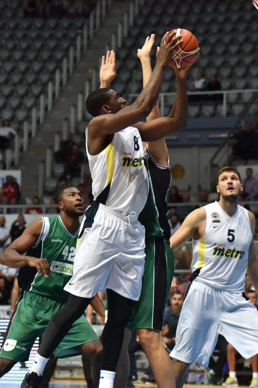 Zadar Dogus Basketball Tournament: Fenerbahçe Ülker – Darüşşafaka Doğuş 62-59, Foto: Dino Stanin/PIXSELL Zadar Dogus Basketball Tournament: Fenerbahçe Ülker – Darüşşafaka Doğuş 62-59, Foto: Dino Stanin/PIXSELL