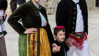 Paški zimski karneval 2017.- Maškarane skupine u karnevalskoj povorci Paški zimski karneval 2017.- Maškarane skupine u karnevalskoj povorci