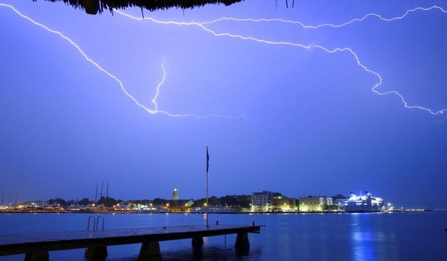 Grmljavinsko nevrijeme 11. rujna 2013.  Foto: Filip Brala/PIXDELL