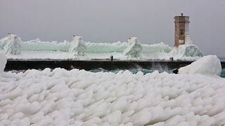 Senj u zagrljaju ledenog pokrivača, foto: Leo Banić
