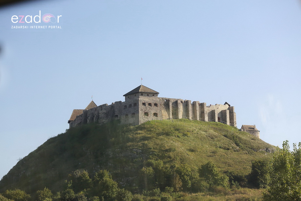 Bibinjci gradišćanskim Hrvatima darovali 1.82 metara visok kip sv. Roka Bibinjci gradišćanskim Hrvatima darovali 1.82 metara visok kip sv. Roka