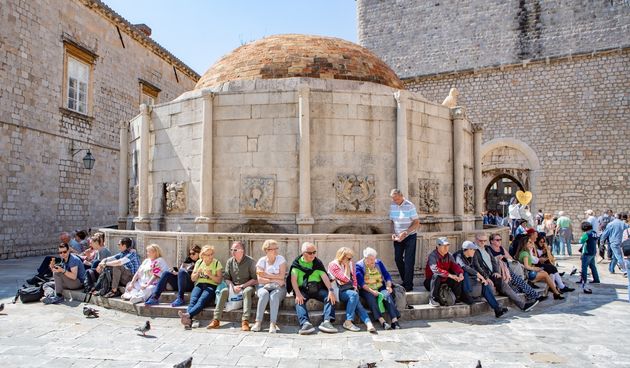 Proljetna gužva na Stradunu