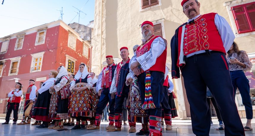 Mala smotra folklora @ Narodni trg