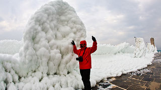 Senj u zagrljaju ledenog pokrivača, foto: Leo Banić