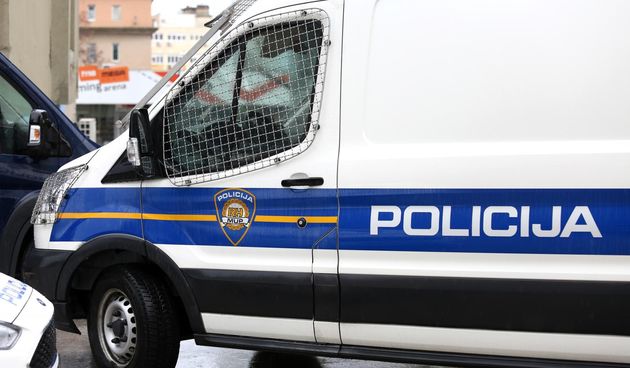 Policija, policijski auto