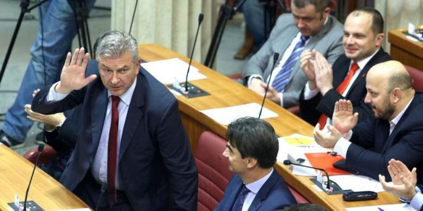 Na pocetku glasovanja u Saboru Ranko Ostojic izabran je za predsjednika odbora za unutarnju politiku i nacionalnu sigurnost. Photo: Patrik Macek/PIXSELL