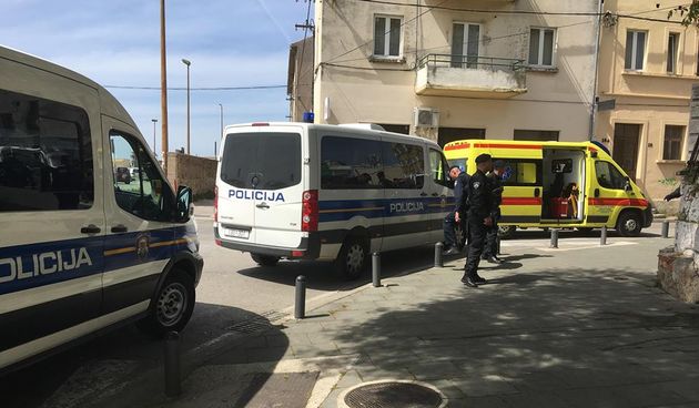 Policija i Hitna pomoć na šibenskim ulicama
