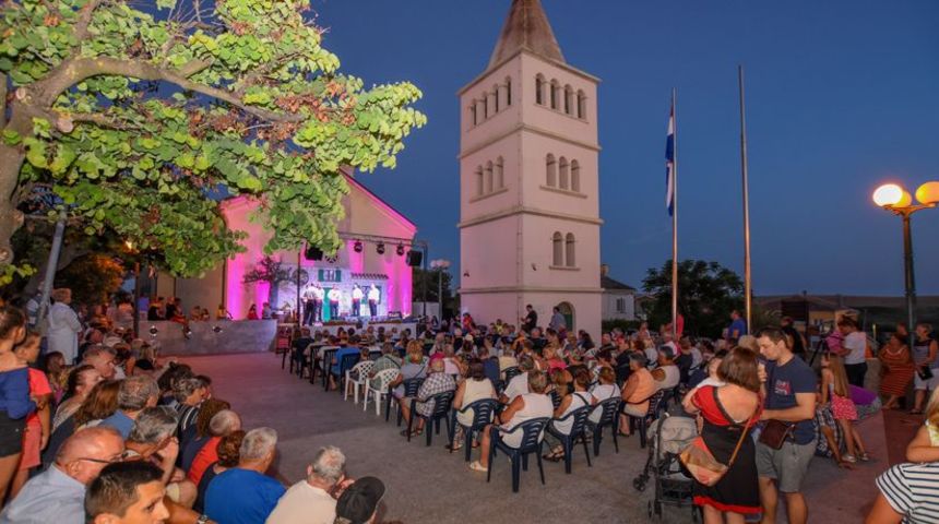 Lito u Povljani Lito u Povljani