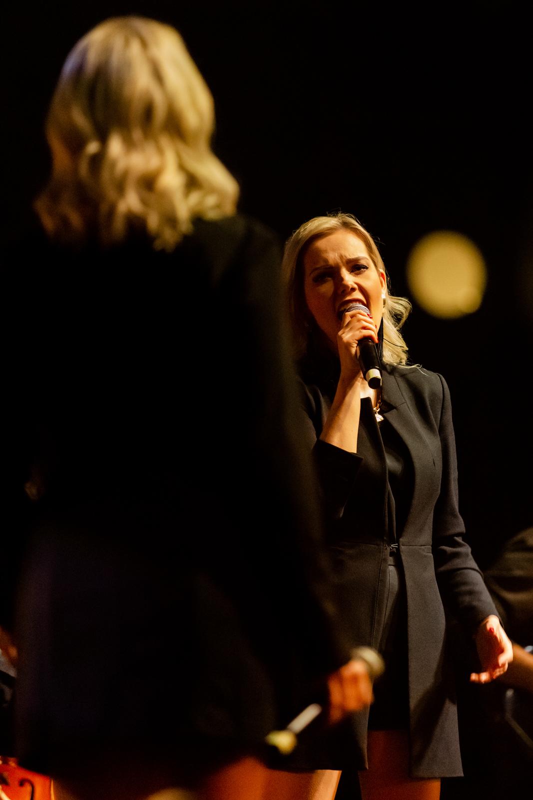 Glazbeni spektakl Rock the Opera održan u Zadru: Dino Jelusić nastupio kao specijalni gost Glazbeni spektakl Rock the Opera održan u Zadru: Dino Jelusić nastupio kao specijalni gost