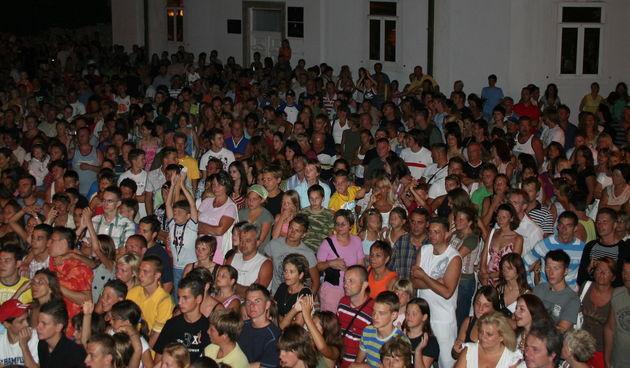 Image 1177241 (auto)