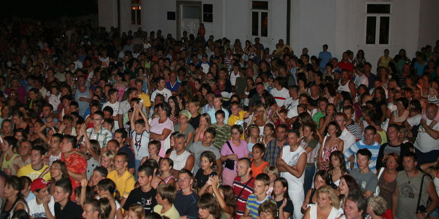 Image 1177241 (auto)