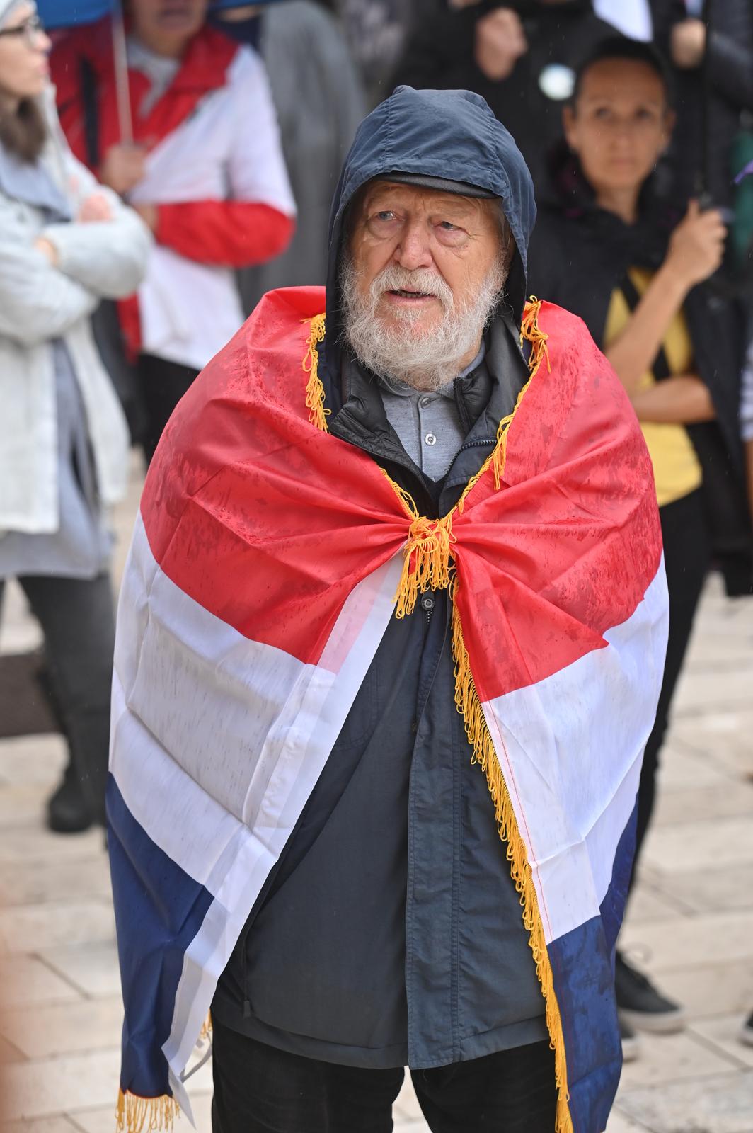 U Zadru novi prosvjed protiv covid potvrda