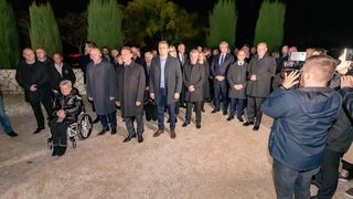 Andrej Plenković obilježio Dan sjećanja u Škabrnji Andrej Plenković obilježio Dan sjećanja u Škabrnji