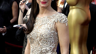 82. Red Carpet Oscara (oscar.go.com)