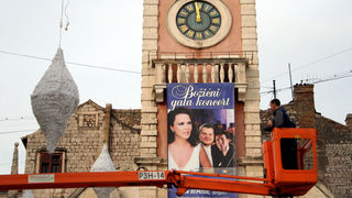 Započelo blagdansko ukrašavanje Poluotoka Započelo blagdansko ukrašavanje Poluotoka