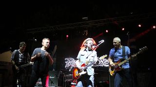 Dan Općine Vir proslavljen uz spektakularni koncert Prljavog Kazališta i vatromet Dan Općine Vir proslavljen uz spektakularni koncert Prljavog Kazališta i vatromet