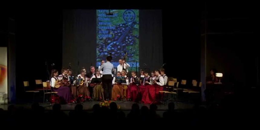 Tamburaški orkestar KUD Branimir iz Nina Tamburaški orkestar KUD Branimir iz Nina